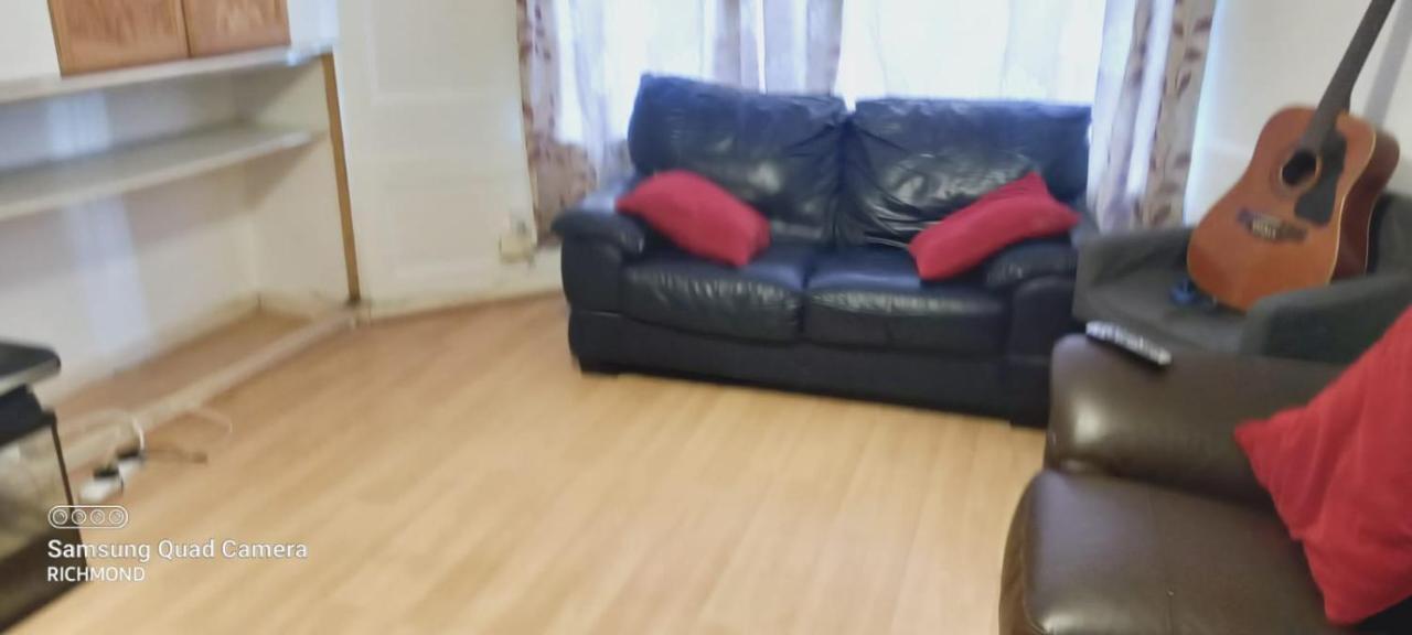 Elmdene Road - Large Room Лондон Экстерьер фото